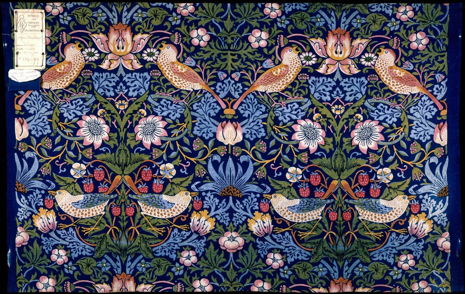 william morris strawberry thief fabric 1883 carre